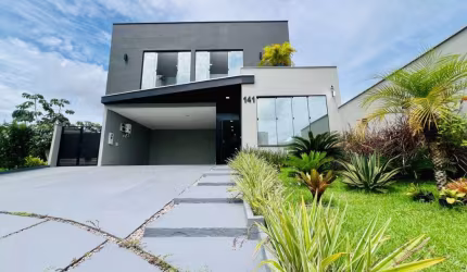 Viva com Estilo e Conforto na Ponta Negra – Casa Moderna com energia solar no Morada dos Pássaros.
