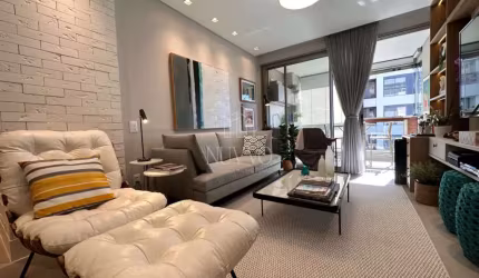 Apartamento com 3 suítes semi mobiliado à venda em Jurerê Tradicional