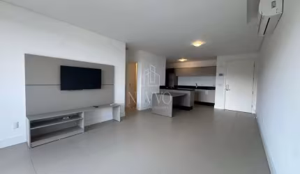 Apartamento com 3 suítes com área interna de 150m2 para locação anual em Jurerê