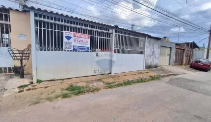Casa à Venda na  QR 411 CONJ 07 - Oportunidade Imperdível!