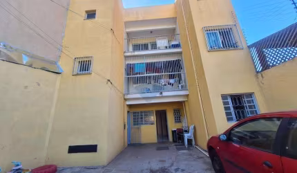 Prédio à Venda com 3 Apartamentos - Oportunidade de Investimento em samambaia