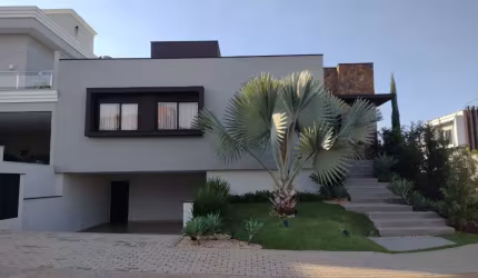 Casa a Venda no Condomínio Maria José