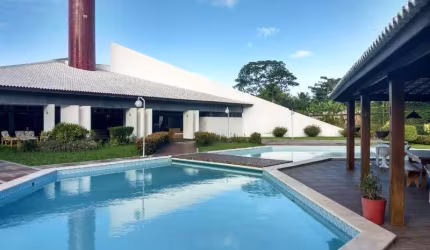 Casa em condomínio fechado com 4 quartos à venda na Avenida Santos Dumont, Portão, Lauro de Freitas por R$ 3.200.000