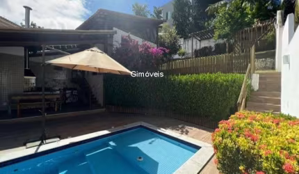 Casa em condomínio fechado com 4 quartos à venda na Rua Priscila B Dutra, Buraquinho, Lauro de Freitas, 300 m2 por R$ 1.900.000