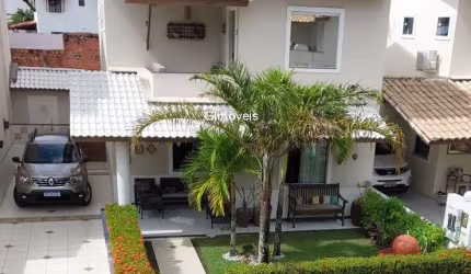 Casa em condomínio fechado com 4 quartos à venda na Rua Juracy Magalhães, Pitangueiras, Lauro de Freitas, 140 m2 por R$ 770.000