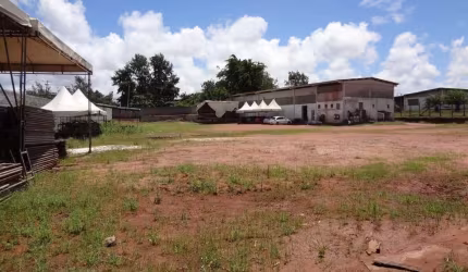 Terreno comercial para alugar na Rua dos Transportes, 30, CIA, Simões Filho, 650 m2 por R$ 12.000