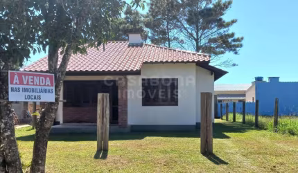 Casa com 3 quartos à venda na Rua Cruz Alta, 528, Balneário  Atlântico, Arroio do Sal por R$ 430.000