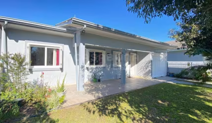 Casa com 3 quartos à venda na Rua Andrade Neves, 976, Areias Brancas, Arroio do Sal por R$ 550.000