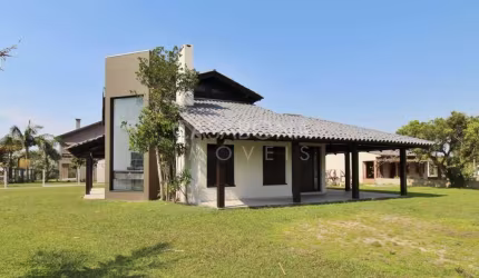 Casa com 3 quartos à venda na Avenida Interpraias Norte, 8254, Balneário  Atlântico, Arroio do Sal por R$ 1.500.000