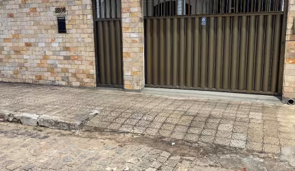 Casa conjunto ponta negra, próximo aos principais pontos turísticos de Natal, além de padaria, comerciose igreja 5 minutos da praia dos gringos, , super ventilada com 2 salas 2 ambientes, perfilado, s