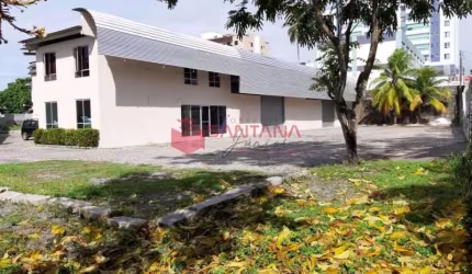 Galpão à venda em Vilas do Atlântico