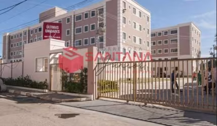 Apartamento com 2/4 sendo uma suíte em Abrantes