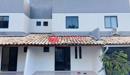 Casa à venda com 2/4 em condomínio em Buraquinho
