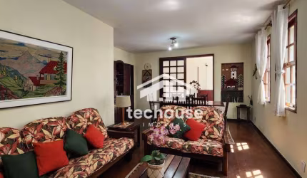 Casa dos Sonhos com Conforto e Lazer no Alto, Teresópolis!