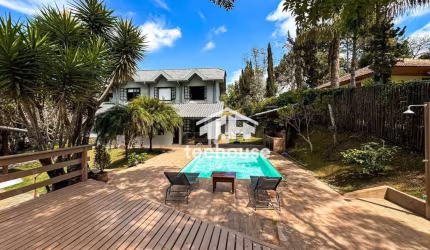 Casa com 4 dormitórios à venda, 235 m² por R$ 1.690.000,00 - Albuquerque - Teresópolis/RJ