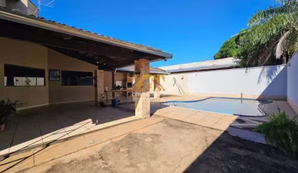 Casa 3/4, sendo 1 suíte, 213 m² - 405 sul (Arso 42) - Palmas/TO