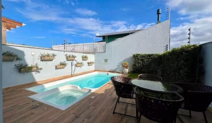 Lindo Sobrado com Piscina e Mobiliado