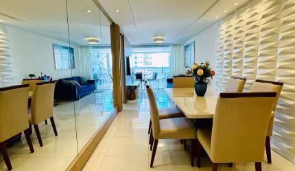 Apartamento com uma enorme área externa, confira!
