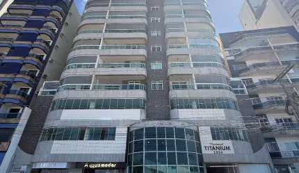 Viva com Vista para o Mar Amplo Apartamento de 4 Quartos e Lazer Completo!