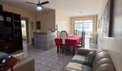 Este apartamento está a venda