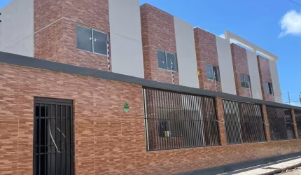 Casa para venda tem 95 metros quadrados com 3 quartos em Candeias - Jaboatão dos Guararapes - PE
