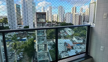Apartamento para aluguel possui 77 metros quadrados com 3 quartos em Casa Forte - Recife - PE