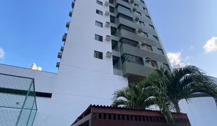 Apartamento  para venda possui 52 metros quadrados com 2 quartos em Torre - Recife - PE