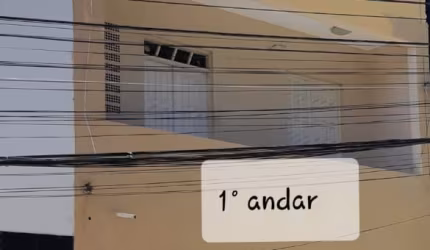 Oportunidade no Cabula Vi - Casa com 2/4 e varanda