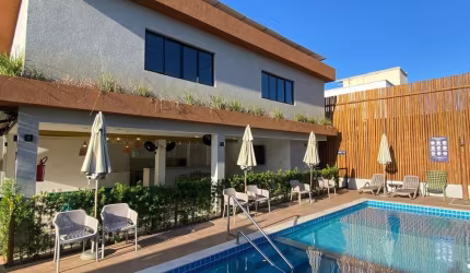 Apartamento 2 Suítes com Varanda em Buraquinho