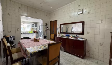 Imóvel de alto padrão em Campinas-SP: Casa de 3 quartos na Vila Paraíso, 152m² e 5 vagas de garagem - Possibilidade de uso comercial!