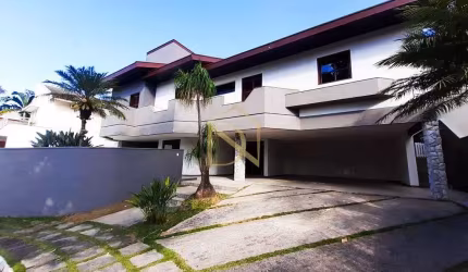 Casa com 4 suítes venda, 416 m² - Cond. Aquarius I, Reformada