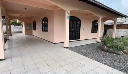Casa para Venda em Joinville, Itaum, 3 dormitórios, 1 suíte, 3 banheiros, 2 vagas