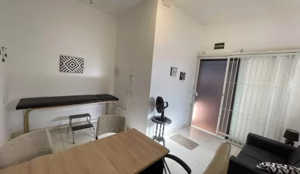 Comercial para Locação em Joinville, Anita Garibaldi, 1 banheiro