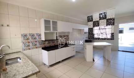 Casa com 3 dormitórios para alugar, 240 m² por R$ 5.150/mês - Engordadouro - Jundiaí/SP