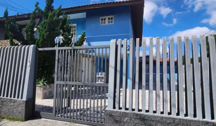 Sobrado em Uberaba, Curitiba/PR