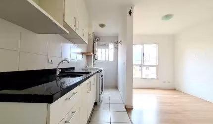 Apartamento com 3 quartos(suíte) no último andar.