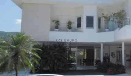 Casa Frente Praça 6 dormitórios à venda no Jardim Acapulco - Guarujá/SP