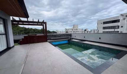 Cobertura com 3 dormitórios à venda, 216 m² por R$ 2.800.000,00 - Pitangueiras - Guarujá/SP