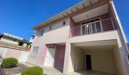 Casa em Centro  -  Biguaçu