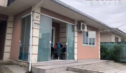 Casa no Bairro Areias  -  São José