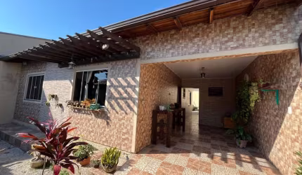 Casa no Bairro Morro da Bina  -  Biguaçu