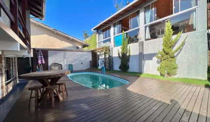 Casa no Bairro Fundos  -  Biguaçu