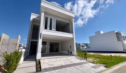 Casa no Bairro Deltaville - Biguaçu, SC