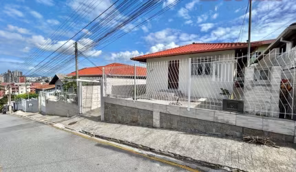 Casa em Bela Vista  -  São José