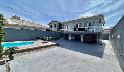 Casa em Serraria  -  São José/SC