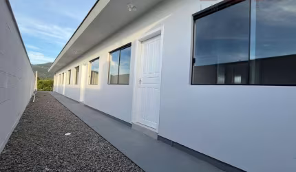 Apartamento em Areias de Baixo - Governador Celso Ramos, SC