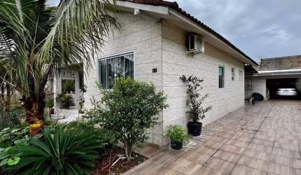 Casa no bairro Universitarios  -  Biguaçu