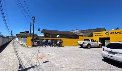 Galpão no Bairro Areias  -  São José