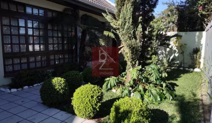 CASA TERREA COM 480M² DE TERRENO POR R$ 1.100.000,00