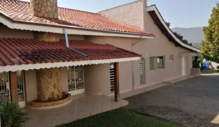 JARDIM SÃO NICOLAU.,  LINDA CASA. 2.500 M2 DE TERRENO.
